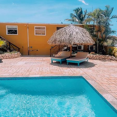 Casa Di Caribe - Private Pool In The Month Of June ! 빌렘스타트 외부 사진