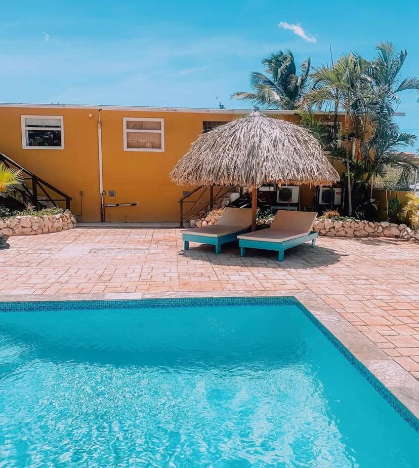 Casa Di Caribe - Private Pool In The Month Of June ! 빌렘스타트 외부 사진